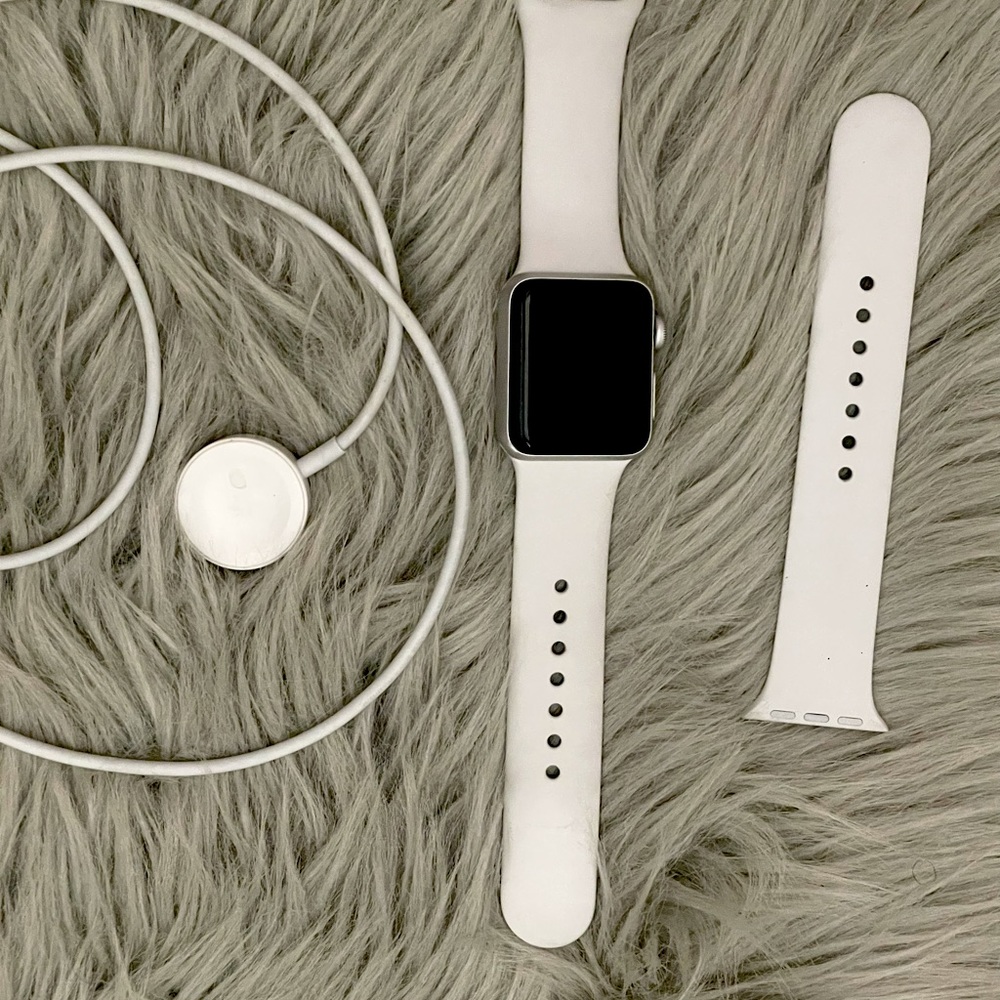 Apple watch series 3 38mm aluminum White